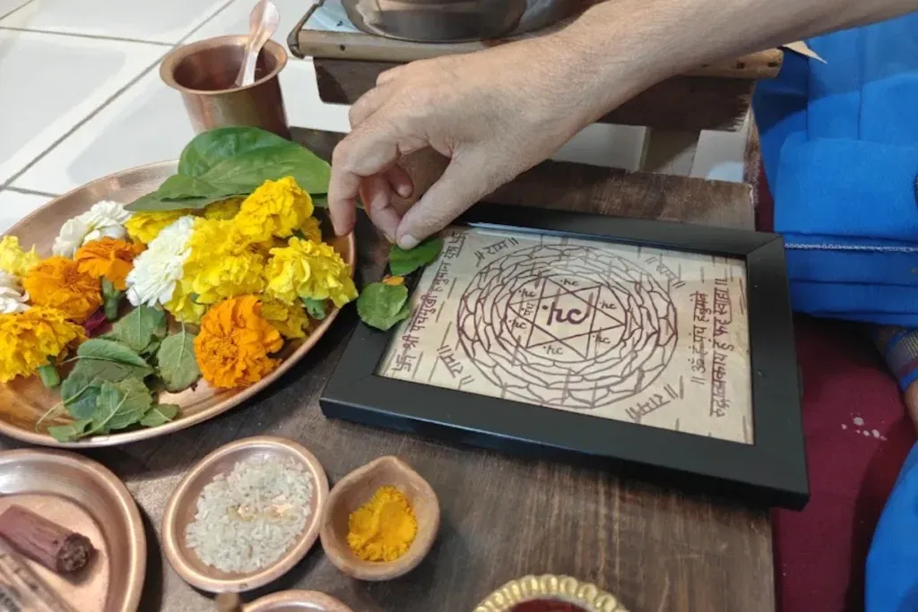 Damodar Dasji Performing Yantra Pooja and Activation at YantraChants.com
